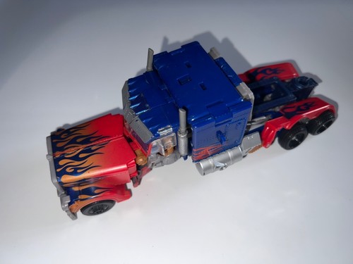 Transformers ultimate optimus - transformers,