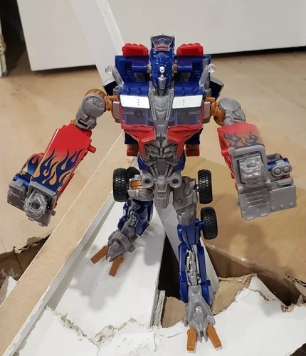 Transformers dotm ultimate - transformers,