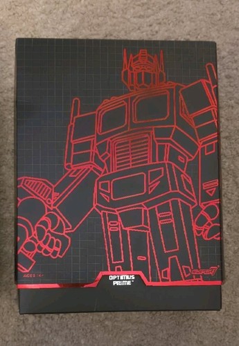 Optimus prime ultimates - optimus,