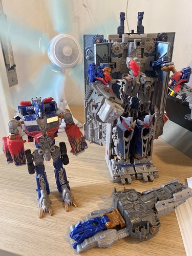 Ultimate optimus prime - optimus,