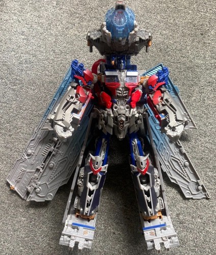 Transformers ultimate optimus - transformers,