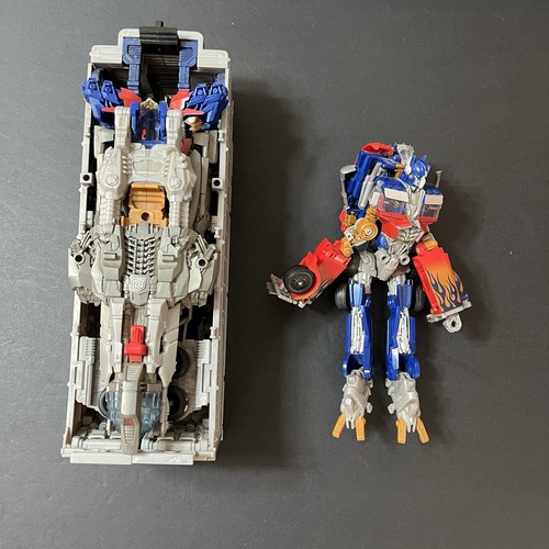 Hasbro transformers dotm 2011 - hasbro,