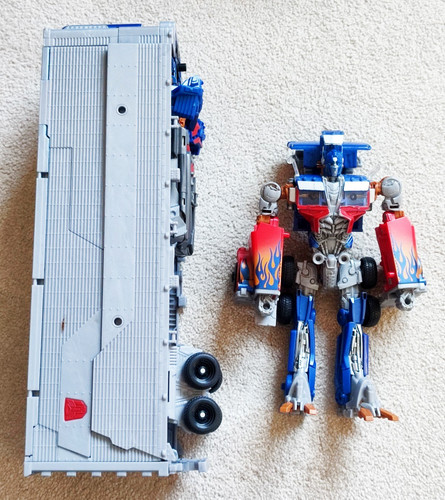 Hasbro transformers 2011 - transformers,