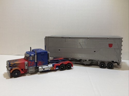 Ultimate optimus prime - prime, leader