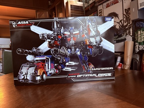 Takara tomy transformers - takara,