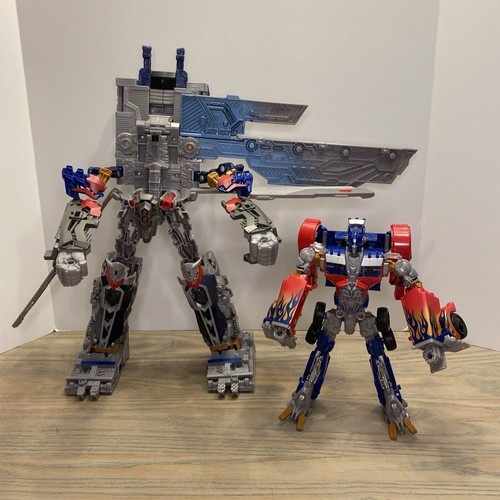 Transformers ultimate optimus - transformers,